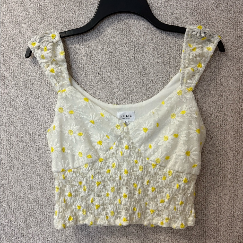 Le Lis Collection Women‎ Size Small Lace Cream & Yellow Crop Top Cottagecore